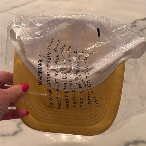 PARKE New York Hot Dog Adjustable Hat in Yellow NWT - Picture 3 of 4